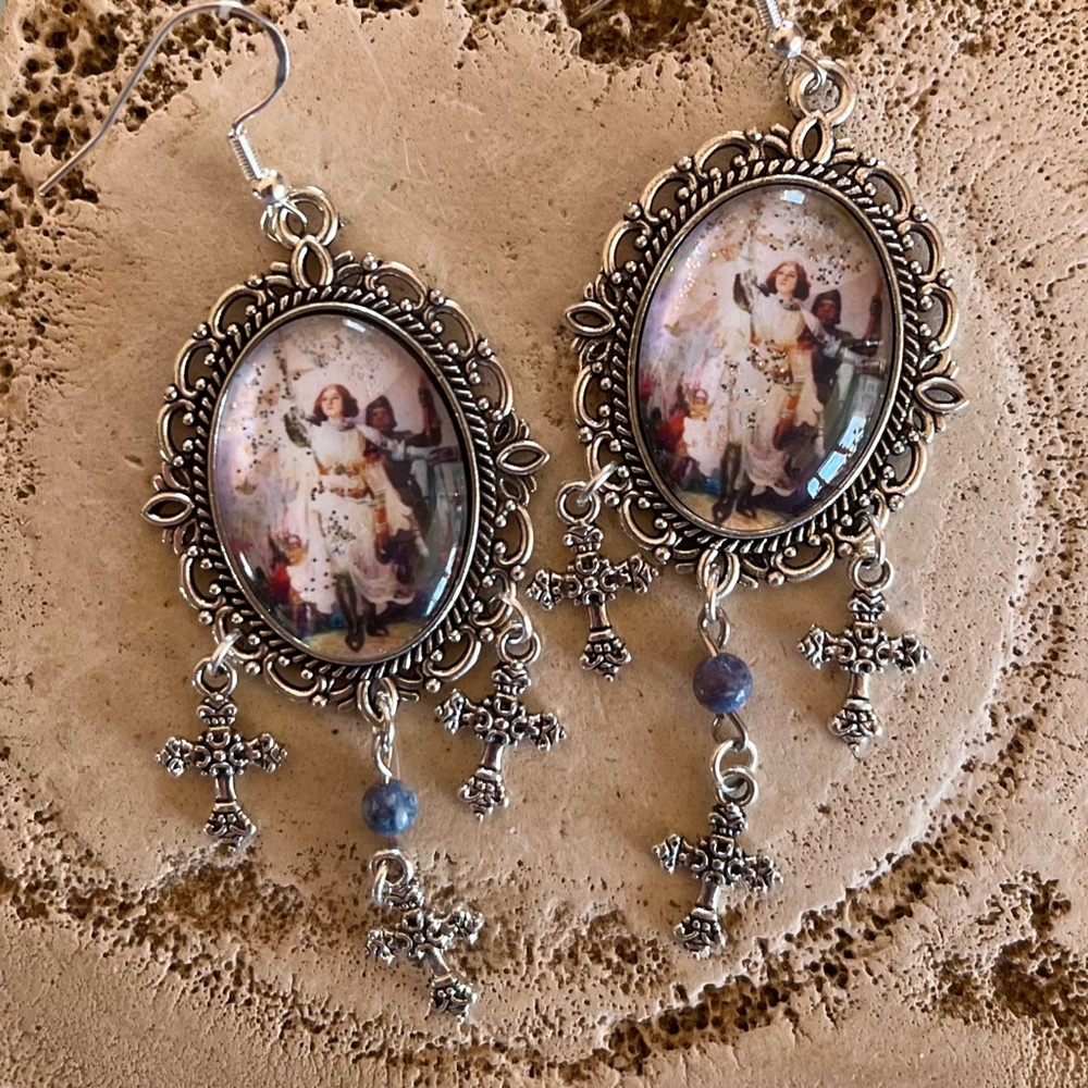 Joan of Arc Vintage Style Earrings Art Cameo Earrings - Picture 15 of 17